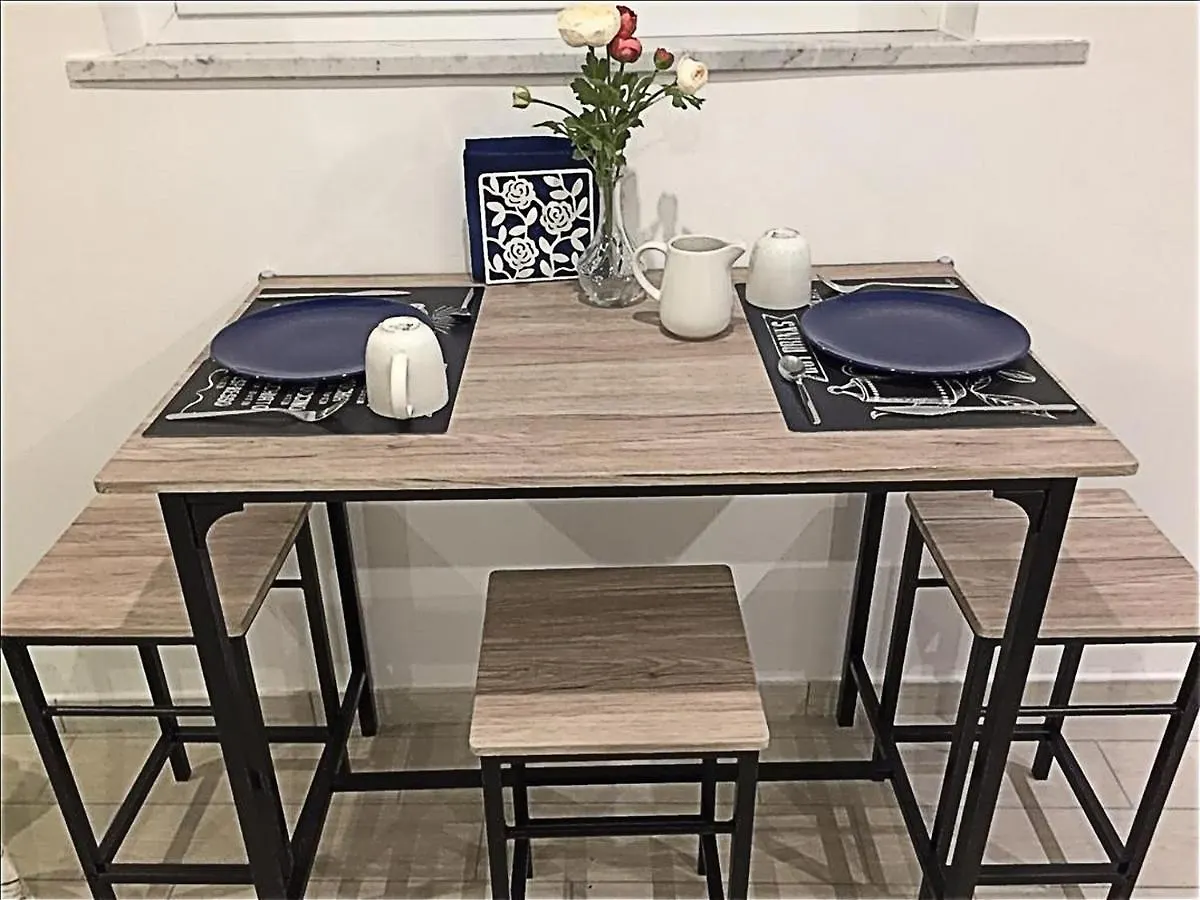 Nadine Penthouse Studio Apartment Naples
